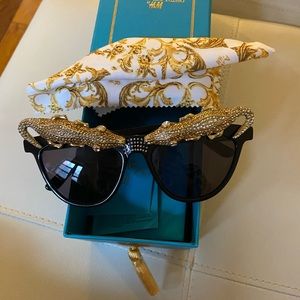 Anna Dello Russo at H&M Sunglass limited edition